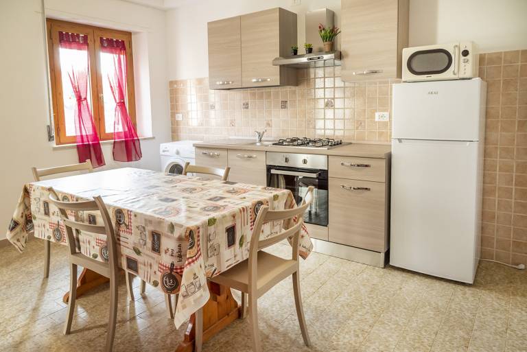 Apartment with garden | Garden view — photo 4