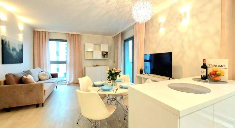 Sunny Breeze Apartment next to the beach by TriApart — photo 2