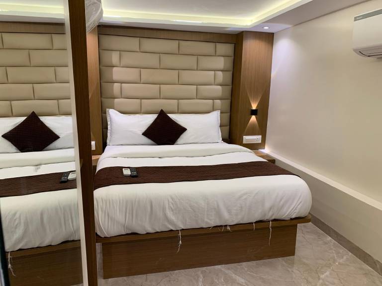 Hotel Royal Palace near Fort