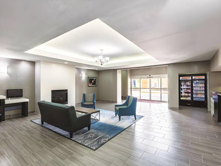 La Quinta Inn & Suites by Wyndham Houston/Clear Lake-NASA in Webster, TX