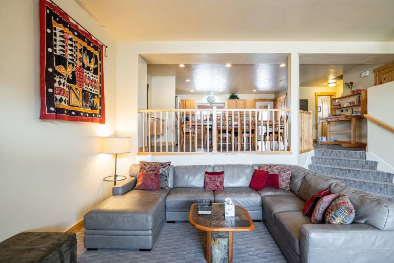 Child-friendly wonderful house with BBQ, hot tub & pool | Mountain view | Pets are welcome — photo 3