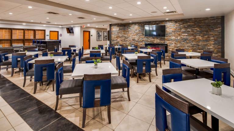 Best Western Plus Champaign/Urbana Inn — photo 5