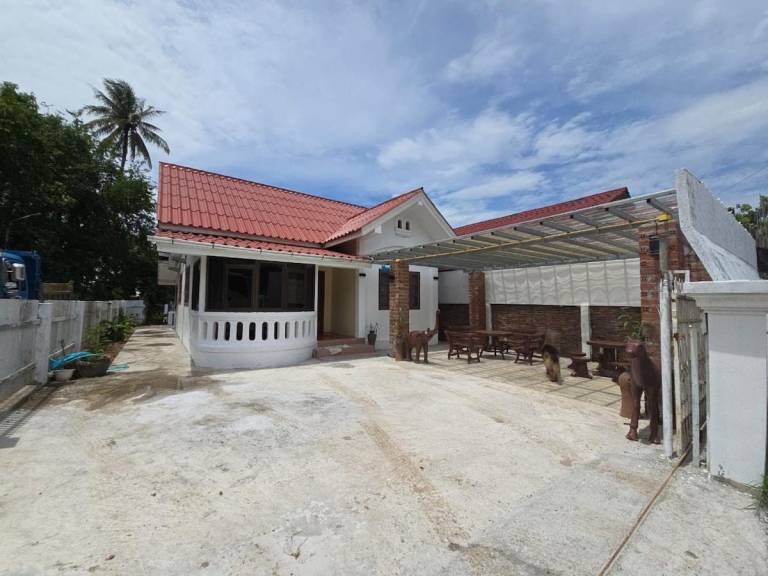 House | Next to Phou Si | Pets are welcome — photo 4