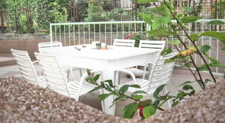Apartment with terrace & garden — photo 4