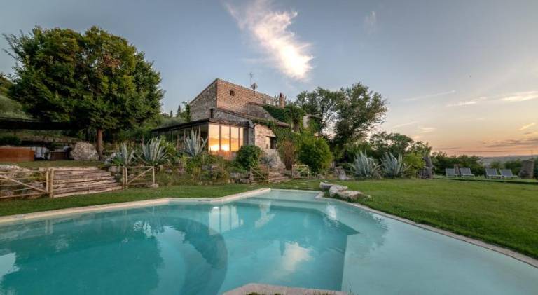 Apartment with pool, terrace & BBQ in Manciano