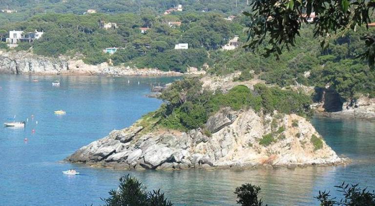 Vacation home with 2 rooms for 5 persons in Marciana