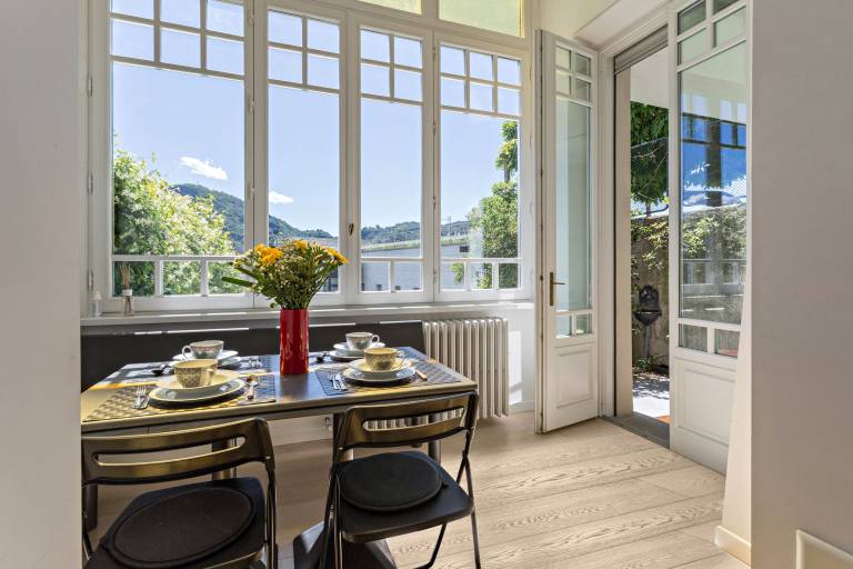 Apartment with fast internet & yard | Near Como Cathedral | Garden view in Brunate
