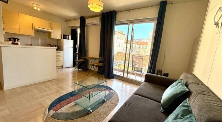 Cozy Apt with balcony - Garibaldi Port — photo 2