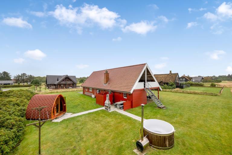 Children-friendly vacation home with sauna & hot tub | Pets allowed — photo 3