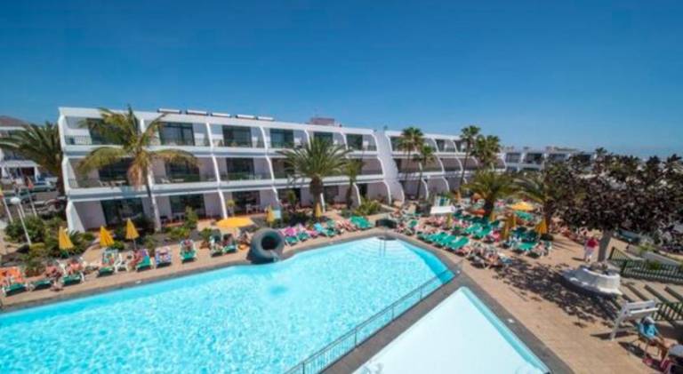 Rental apartment with pool in Tías
