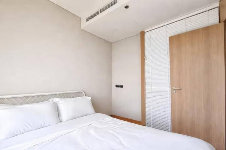 Rental apartment with pool | City view