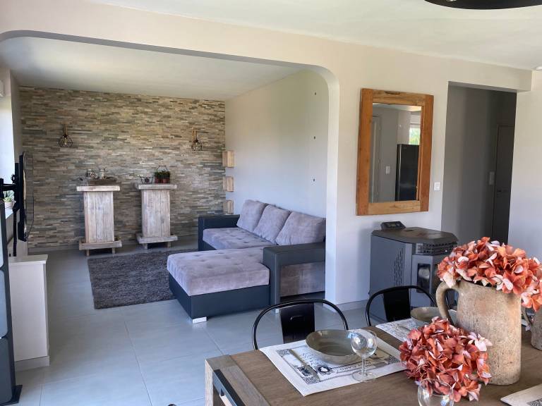 Cottage with BBQ — photo 3