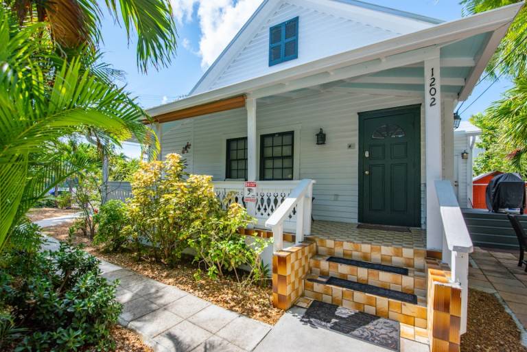 Fully equipped wonderful house with garden | Close to Southernmost Point | Close to the beach | Pets are welcome — photo 4