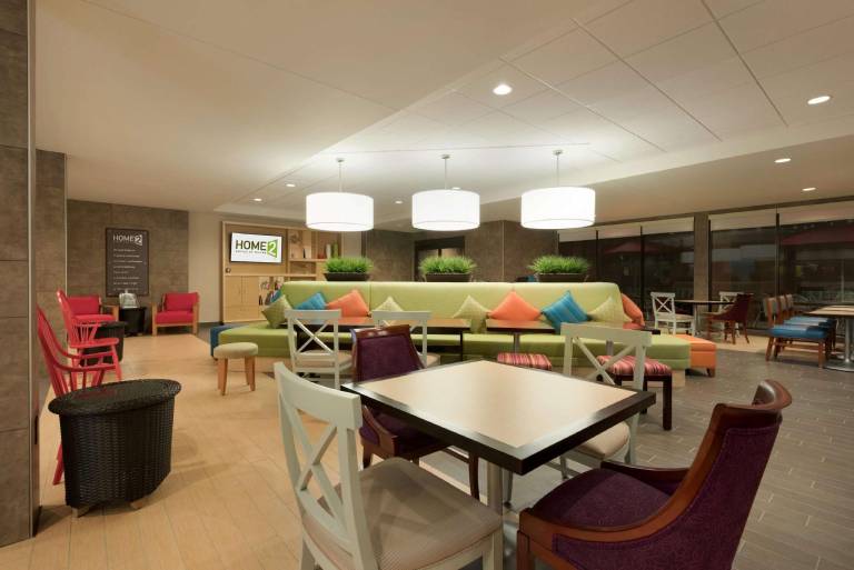 Home2 Suites by Hilton - Milwaukee Airport — photo 4
