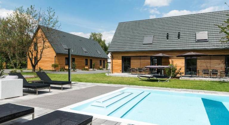 Beautiful vacation home with pool, yard & terrace | Pets allowed in Burg (Spreewald)