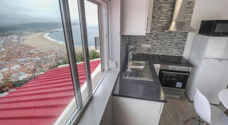 Vacation home with 1 room for 4 persons in Leiria