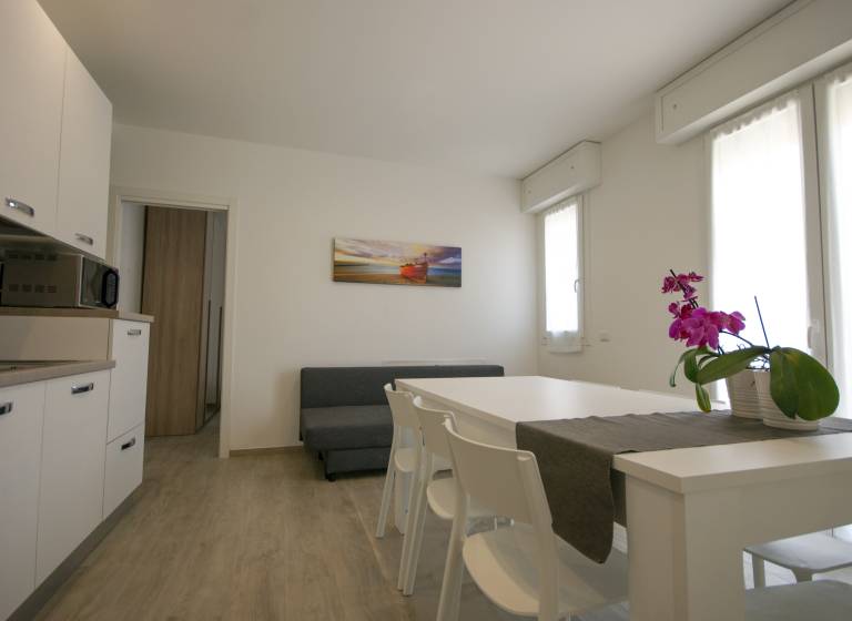 Child-friendly rental apartment with patio | City view | Beach nearby | Pet-friendly — photo 3