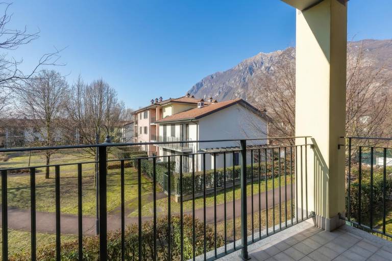 Holiday apartment with yard & terrace | Mountain view — photo 2