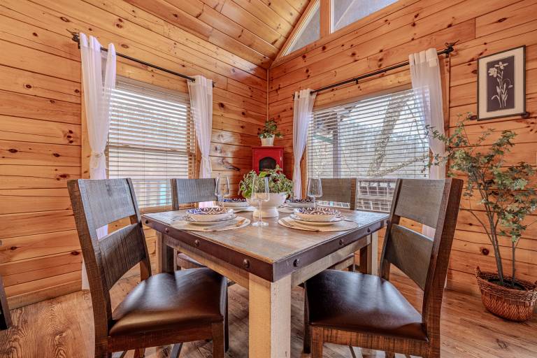 Fully equipped charming cabin with pool, hot tub & BBQ | Dogs allowed — photo 5