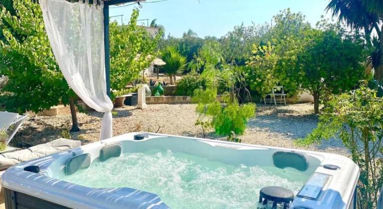 Beautiful apartment with jacuzzi | Pet-friendly — photo 2