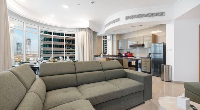 Rental apartment with hot tub & pool — photo 4