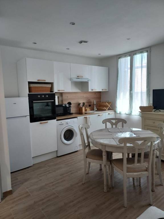 Apartment 'Toulon, Soleil Et Douceur I' with Mountain View, Wi-Fi and Air Conditioning — photo 2