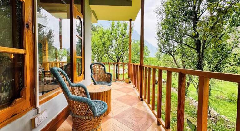 House with patio, BBQ & garden | Water view — photo 4