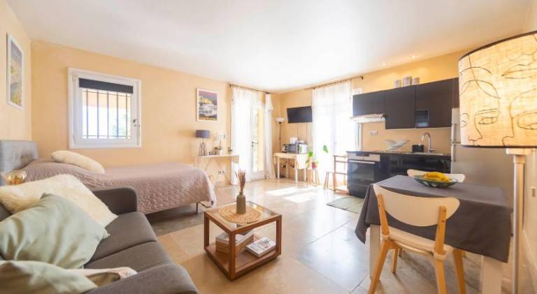 Rental apartment with garden, barbecue & private pool | Good for workation — photo 2