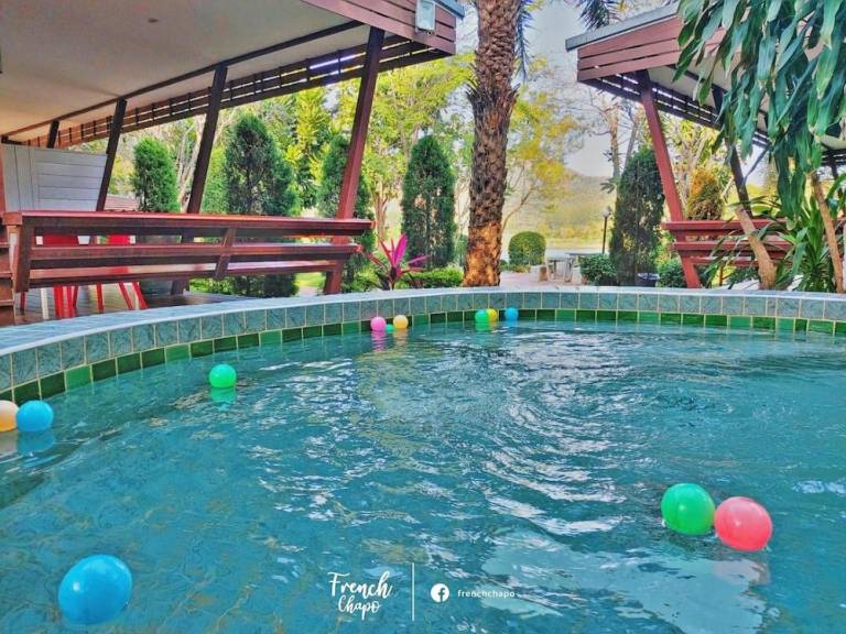 Lemon Chalet Kaeng Krachan Resort in Phetchaburi