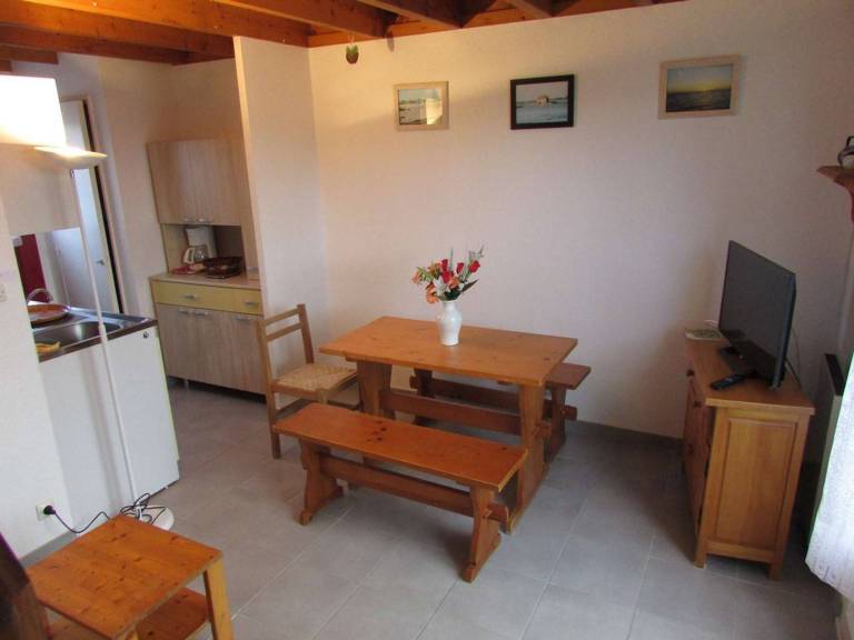 Villa with yard, pool & barbeque | Beach nearby | Pets are welcome — photo 2