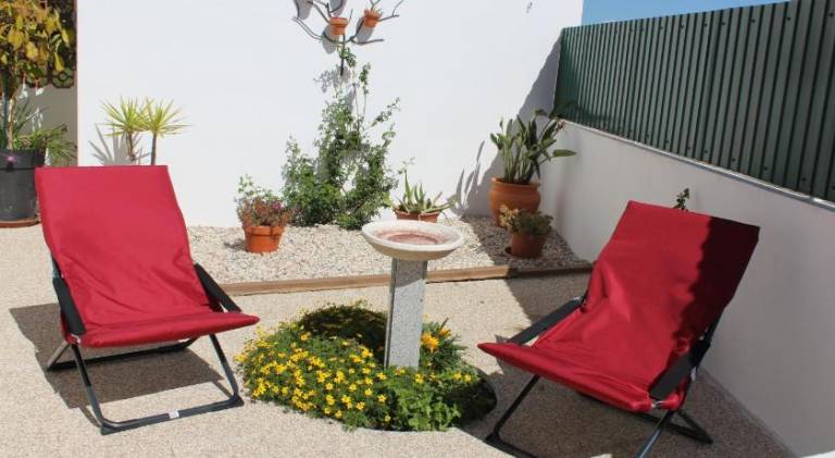 House with patio, BBQ & yard — photo 3