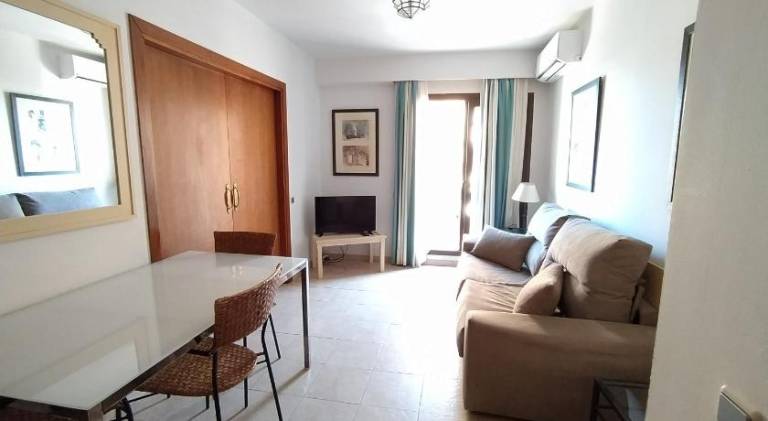 Rental apartment with pool — photo 2