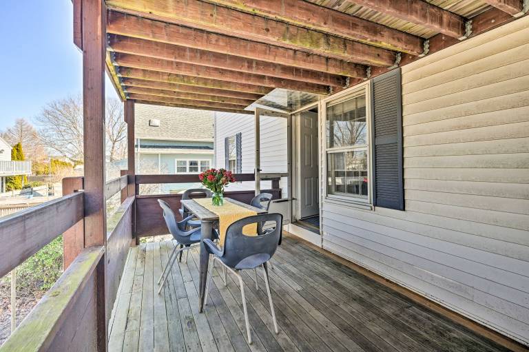Lovely Rockport Apartment, Walk to Beaches! — photo 3