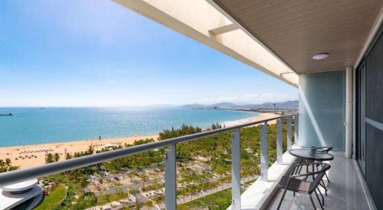 Puhai Sea View Apt by Hailan Tour at Sanya Yazhou Bayonly 100 meters to Beach and Sea Swimming Area — photo 2