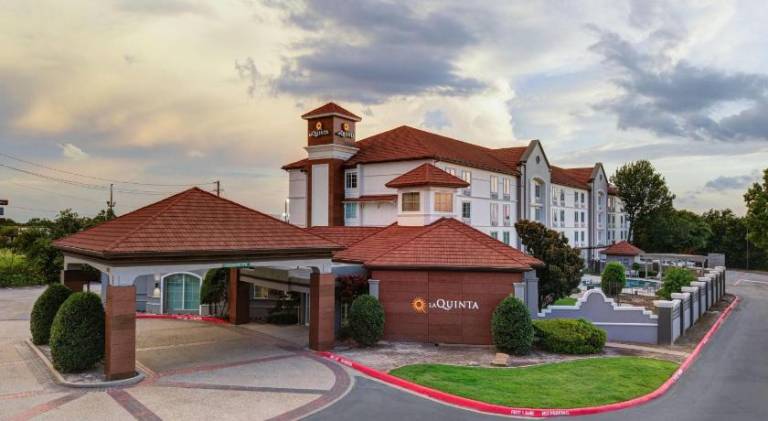 La Quinta Inn & Suites by Wyndham Sherman — photo 2