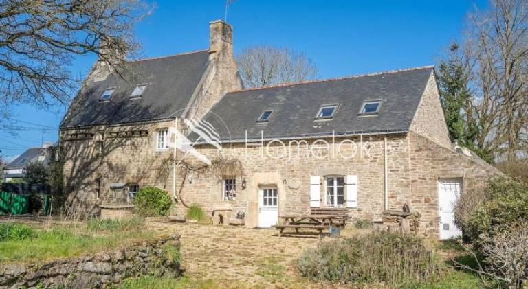 Vacation home with 4 rooms for 8 persons in Pontivy