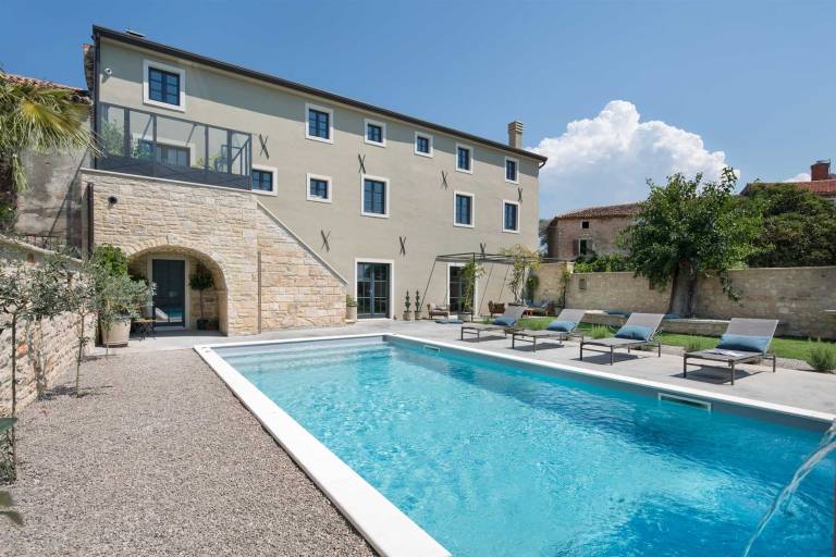 Luxury Villa Covri with Swimming Pool in Umag