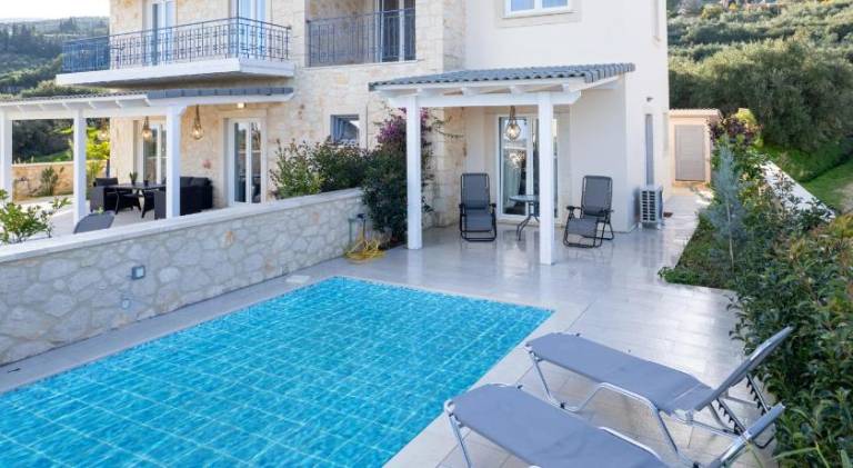Pleasant villa with pool | Pets allowed — photo 5