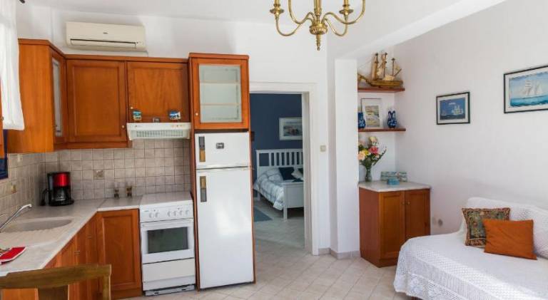 Villa Euphoria Studio in Aegina, A' Marathonas Bay — photo 5