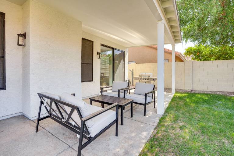 Recently Remodeled Avondale Retreat, Private Yard! — photo 4