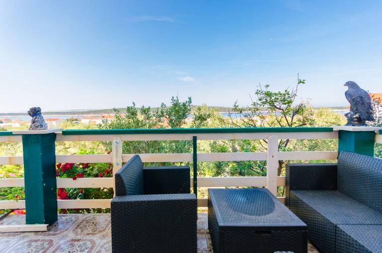 Fully equipped nice apartment with grill, patio & hot tub | Garden view | Dogs allowed — photo 2