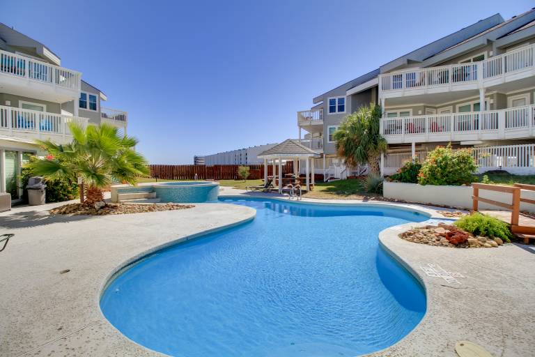 Boardwalk to the Beach! Mustang Island Condo in Corpus Christi, TX