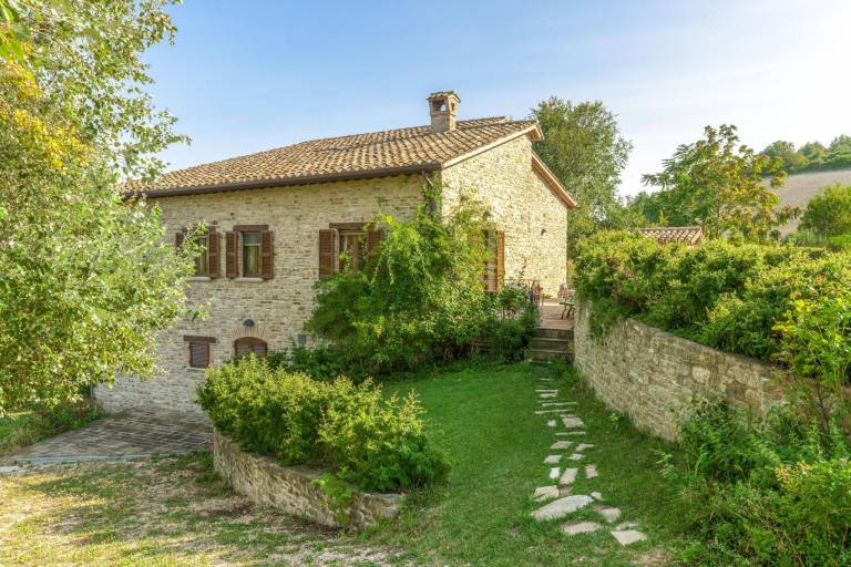 House with garden, barbecue & pool — photo 4