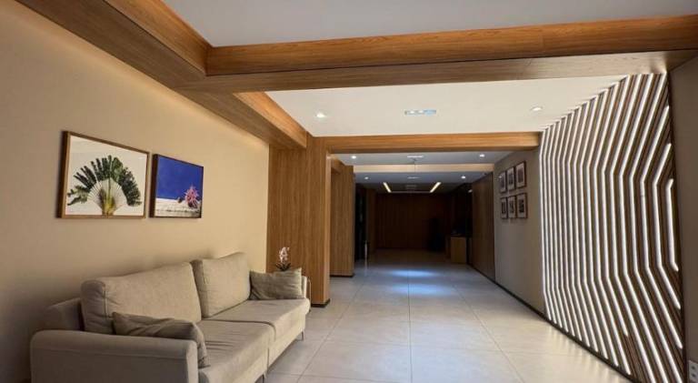 Apartment with pool — photo 5