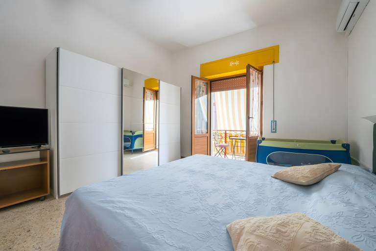 Room 'Levante' with Balcony, Wi-Fi and Air Conditioning — photo 5