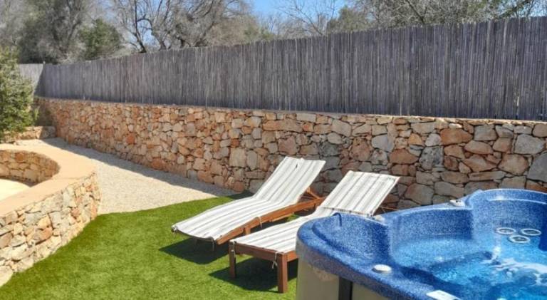 Nice house with hot tub & pool | Pets allowed — photo 4