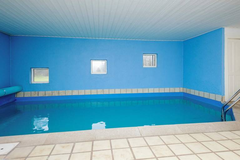 House with sauna, garden & pool — photo 3
