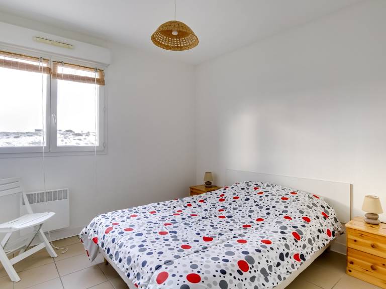 Biscarrosse: Appartement T3, 2 Chambres, Terrasse, Parking Privé à 50m de la Plage — photo 5