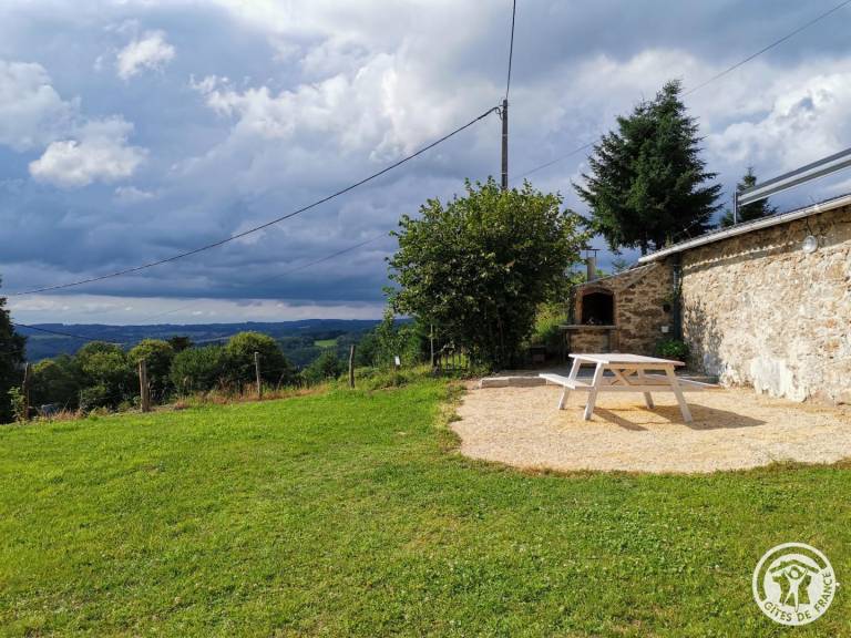 Gite with garden, terrace & grill — photo 5