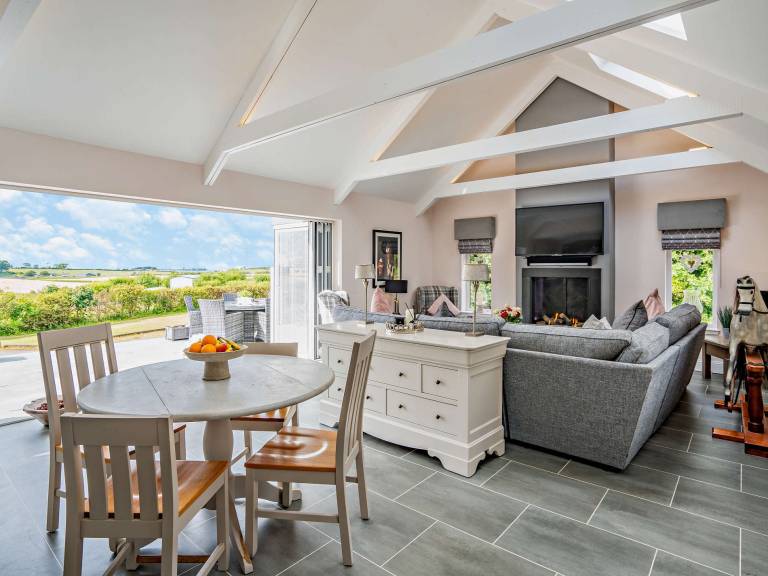 Cottage  East Kilbride